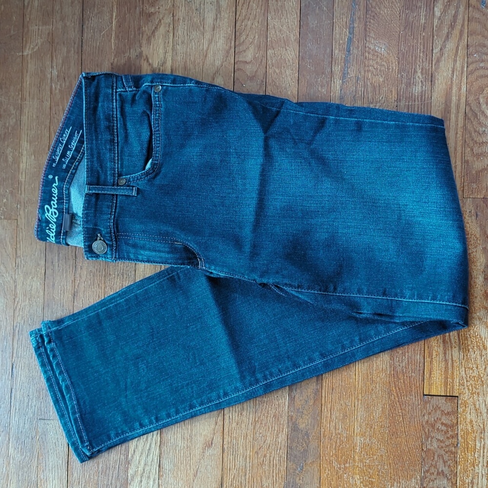 Eddie Bauer | Slightly Curvy Slim Straight Jeans Size 10